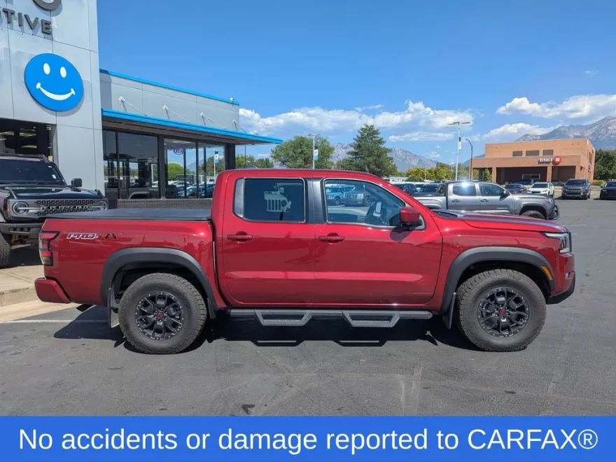 2022 Nissan Frontier PRO-4X photo 1