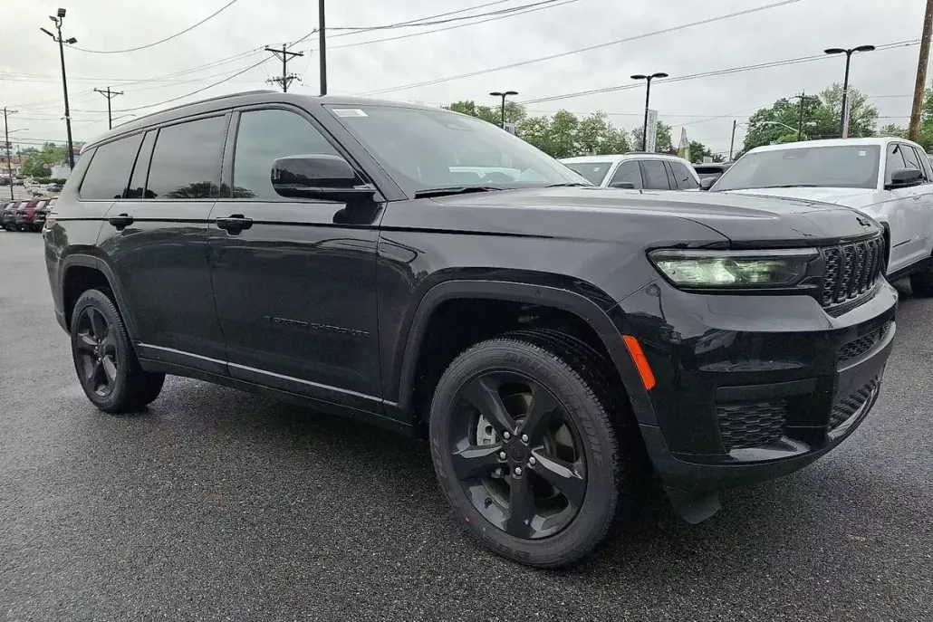 2025 Jeep Grand Cherokee Altitude X photo 1
