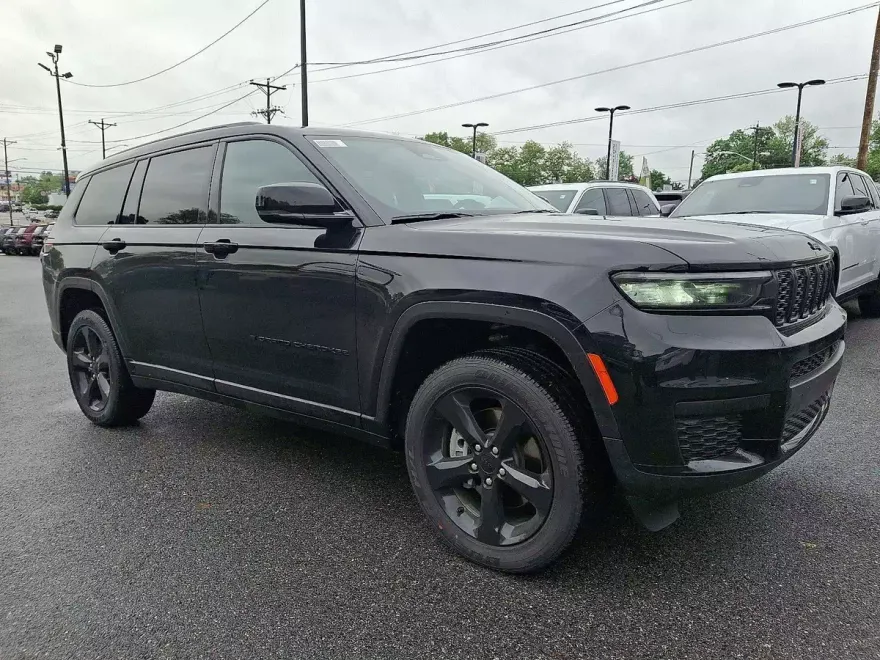 2025 Jeep Grand Cherokee Altitude X photo 1