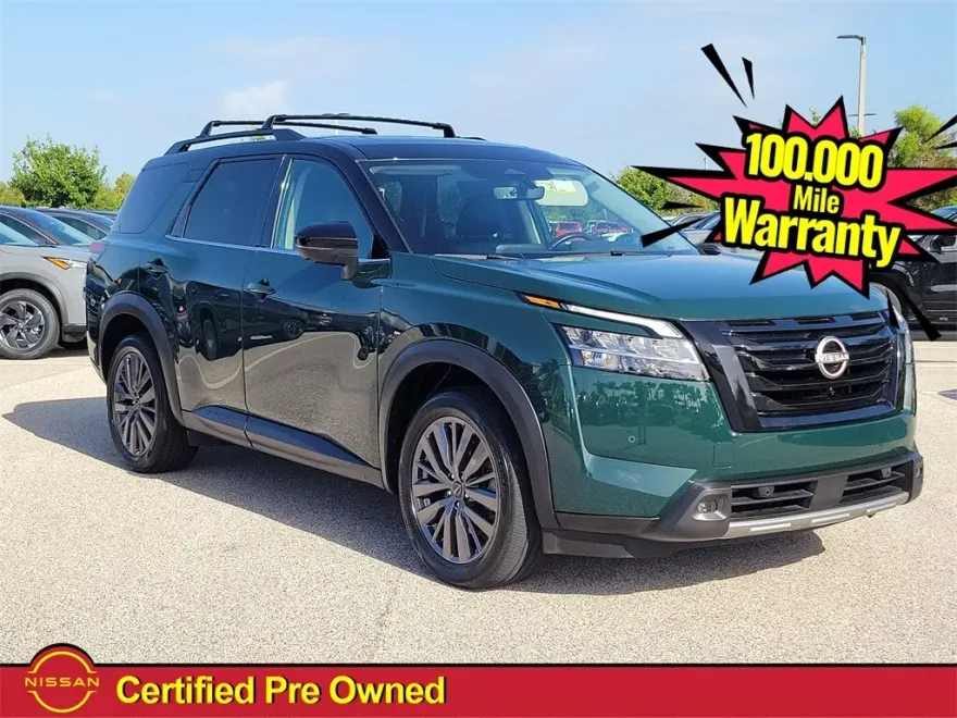 2023 Nissan Pathfinder SL photo 1