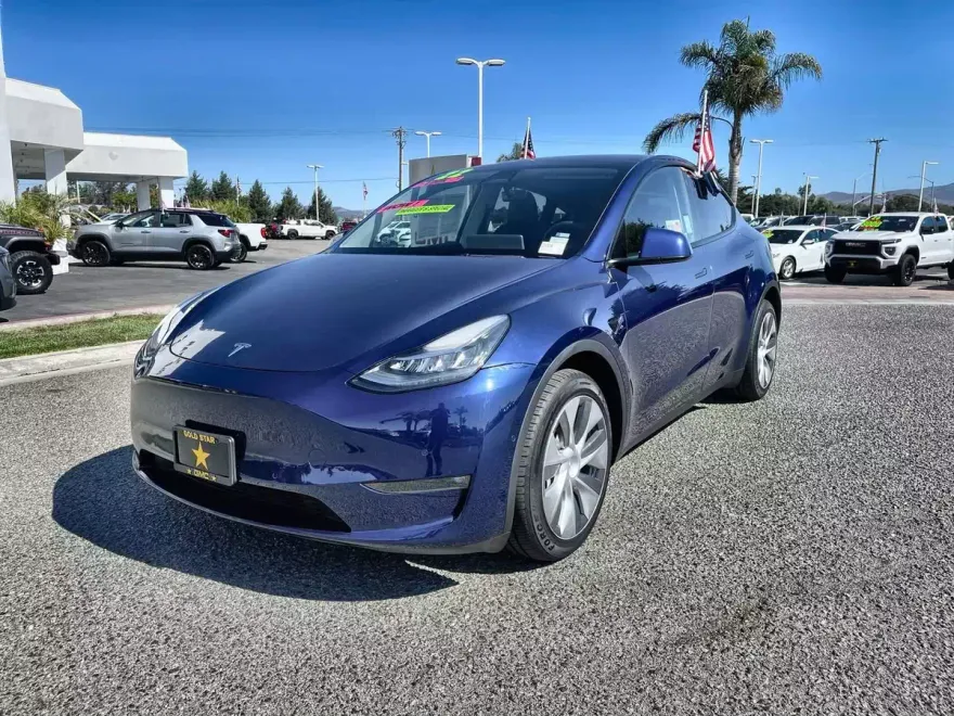 2022 Tesla Model Y Long Range photo 1