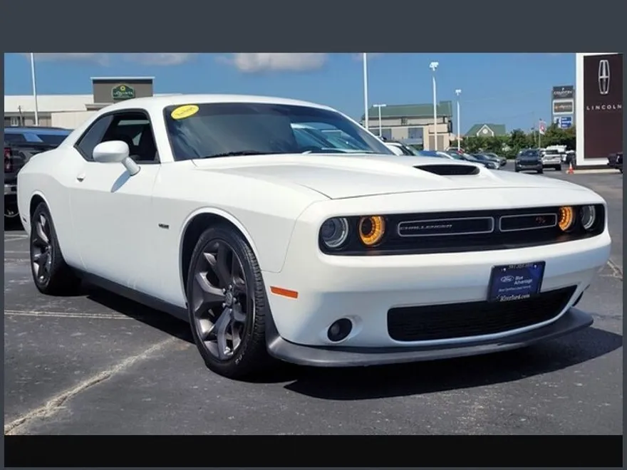 2019 Dodge Challenger R/T photo 1