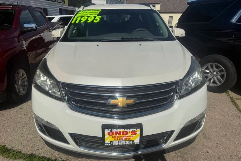 2015 Chevrolet Traverse 1LT photo 1