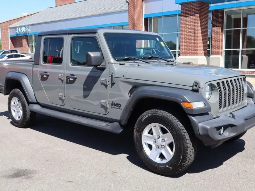 2020 Jeep Gladiator Sport S photo 1