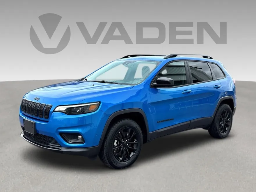 2023 Jeep Cherokee Altitude Lux photo 1