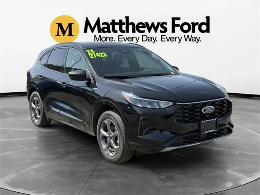 2024 Ford Escape ST-Line photo 1
