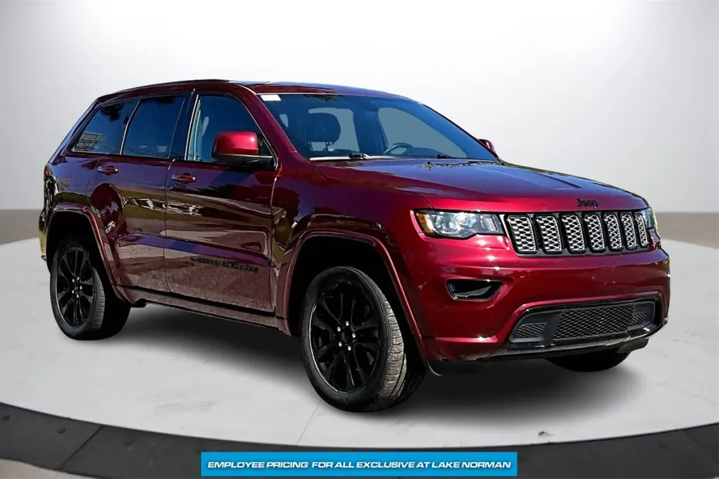 2022 Jeep Cherokee Laredo X photo 1
