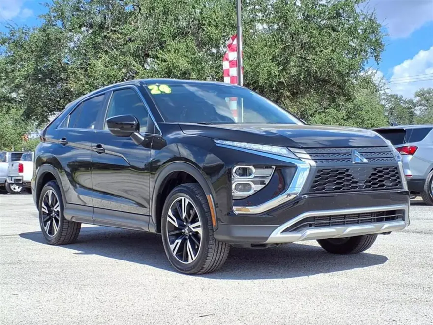 2024 Mitsubishi Eclipse Cross SE photo 1