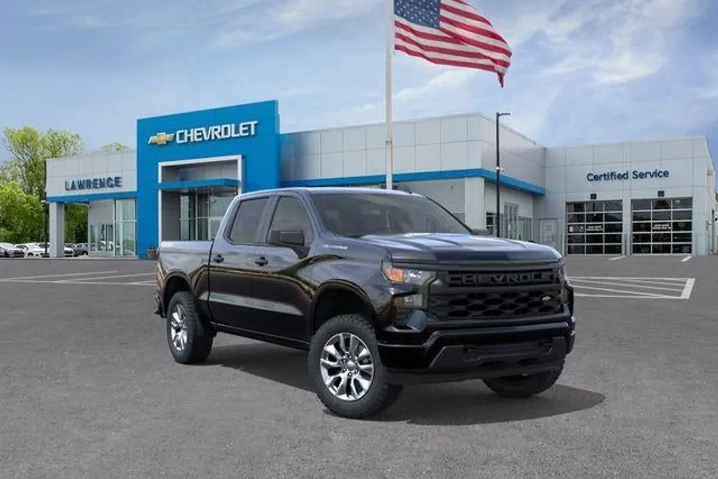 2026 Chevrolet Silverado 1500 Custom photo 1