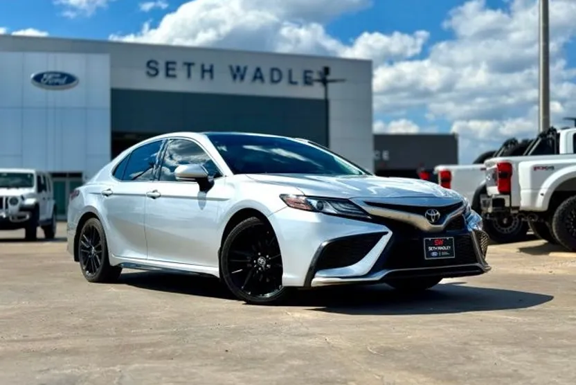 2021 Toyota Camry XSE photo 1