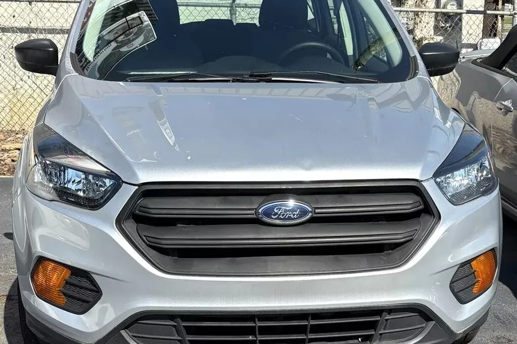 2018 Ford Escape S photo 1