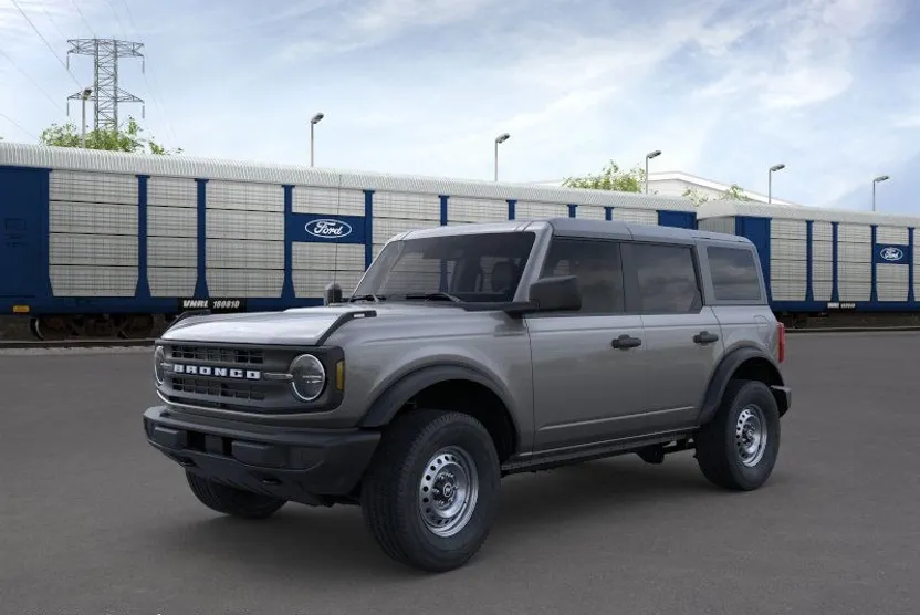 2025 Ford Bronco Base photo 1