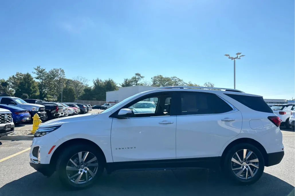 2022 Chevrolet Equinox Premier photo 1