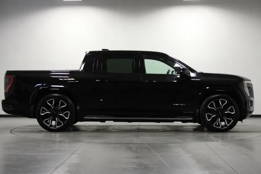 2025 Gmc Sierra EV Denali photo 1