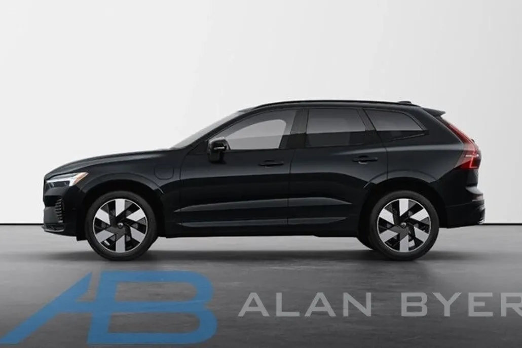 2025 Volvo XC60 Hybrid T8 Plus photo 1