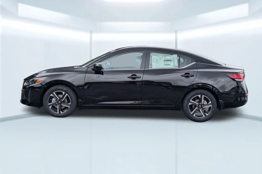 2025 Nissan Sentra SV photo 1