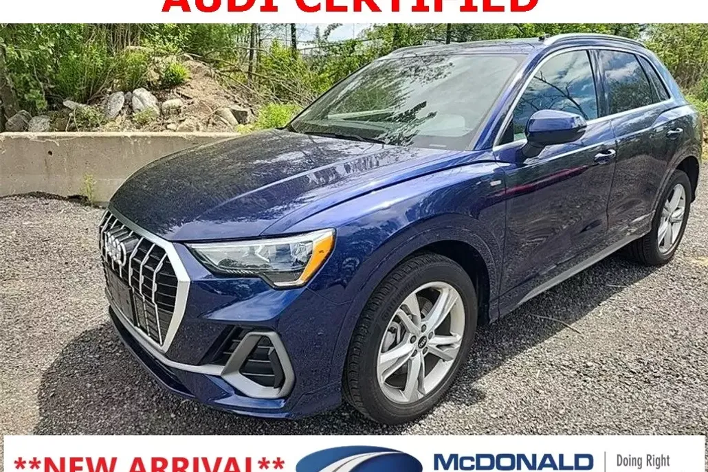 2022 Audi Q3 45 TFSI S line Premium photo 1