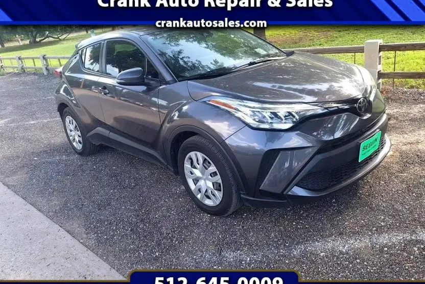 2021 Toyota C-HR XLE photo 1