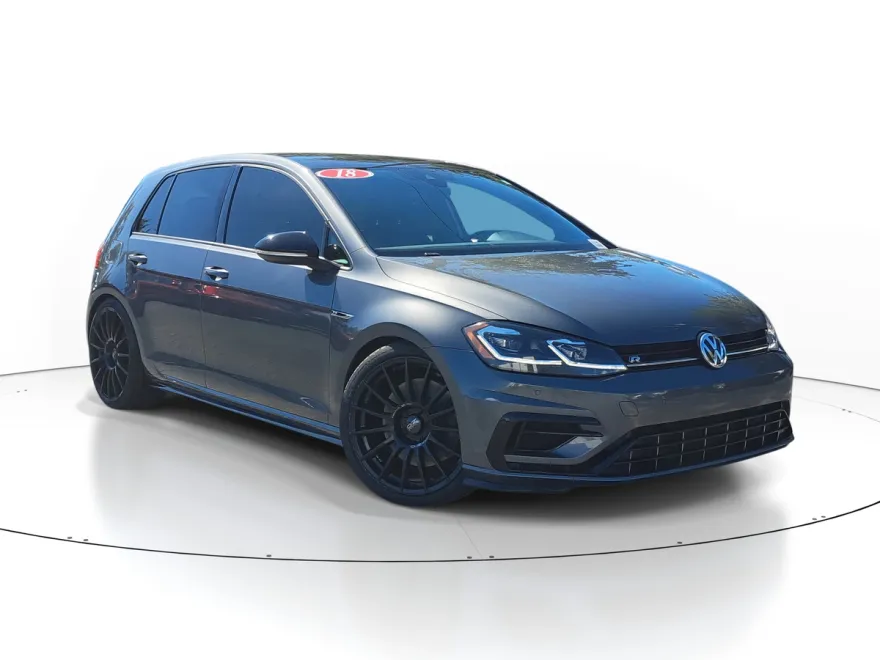 2018 Volkswagen Golf R 4Motion photo 1
