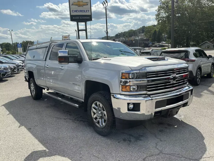 2019 Chevrolet Silverado 2500HD LTZ photo 1