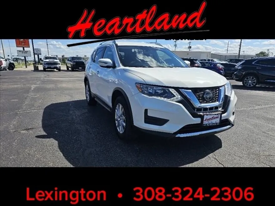 2020 Nissan Rogue SV photo 1