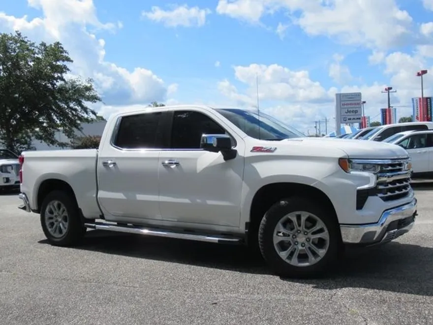 2025 Chevrolet Silverado 1500 LTZ photo 1