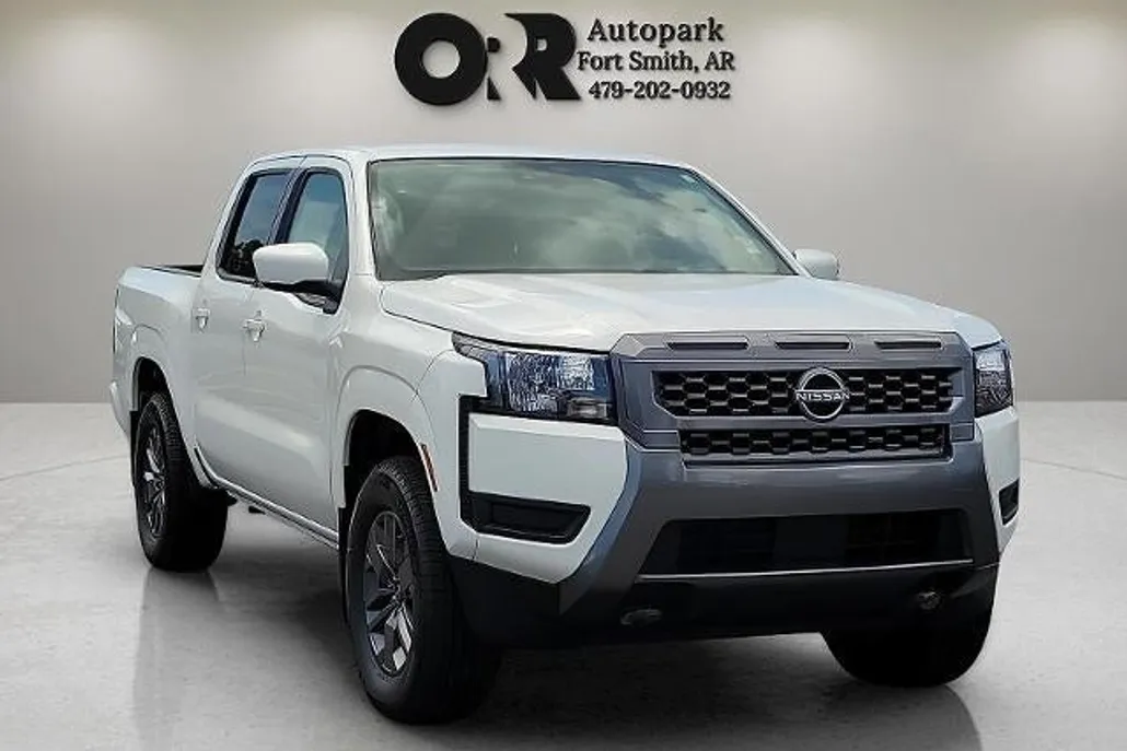 2025 Nissan Frontier Crew Cab SV photo 1