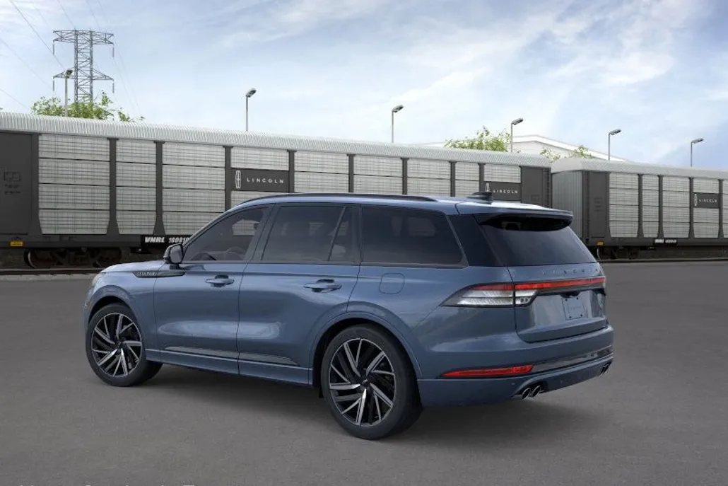 2025 Lincoln Aviator Black Label photo 1
