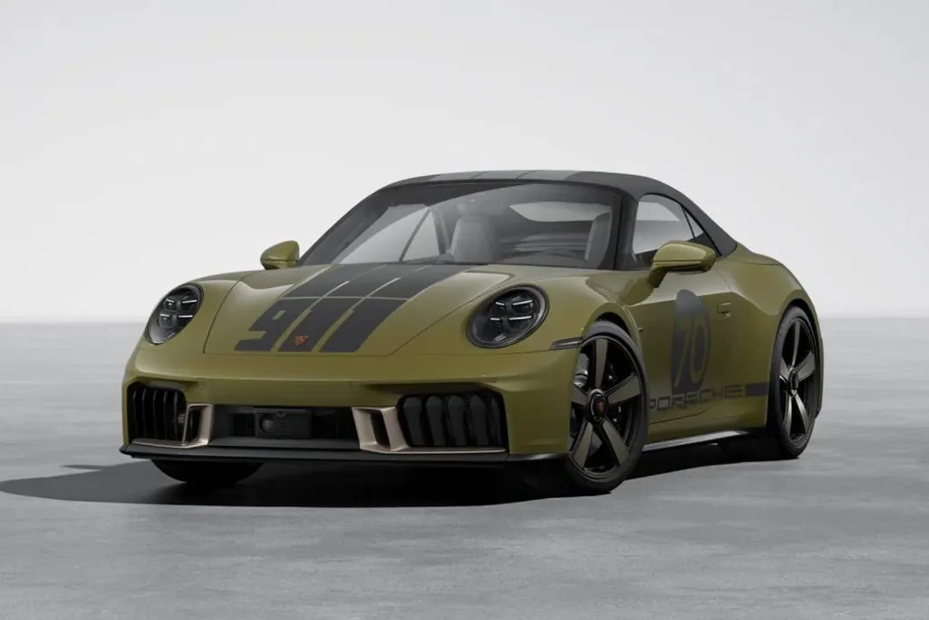 2026 Porsche 911 4 GTS photo 1