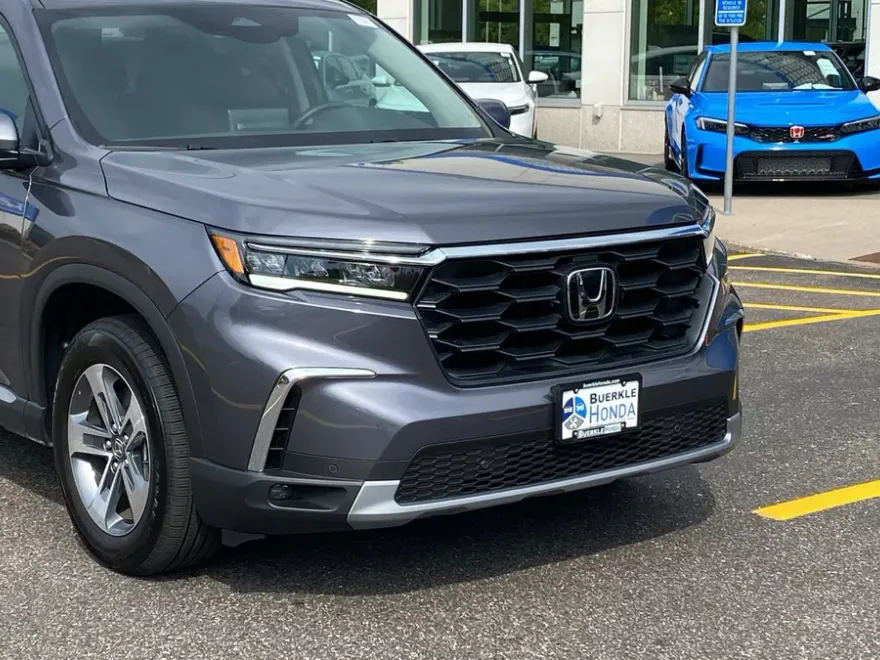 2025 Honda Pilot EX-L photo 1