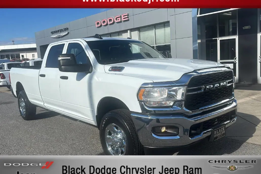 2024 Ram 3500 Tradesman photo 1