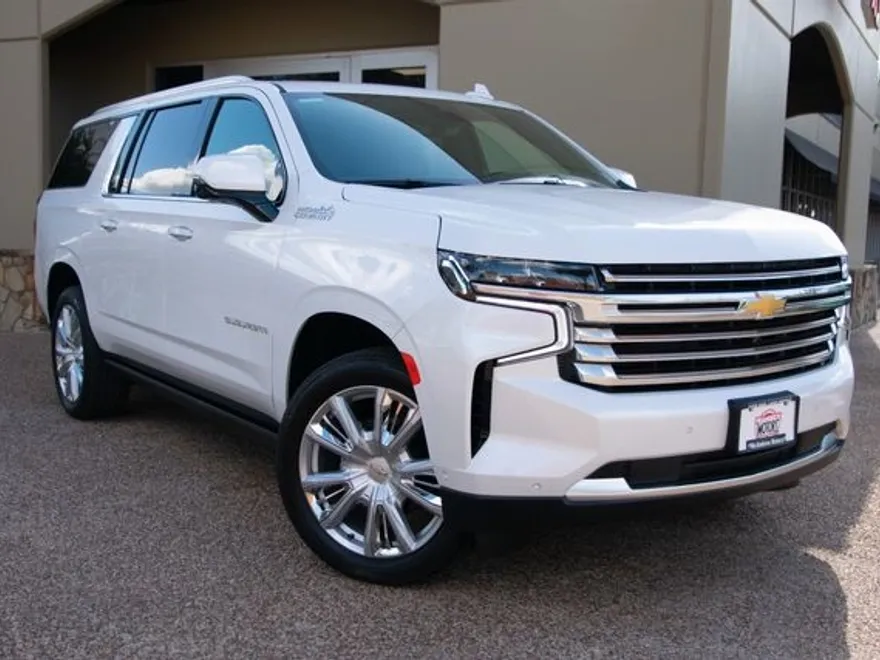 2024 Chevrolet Suburban High Country photo 1