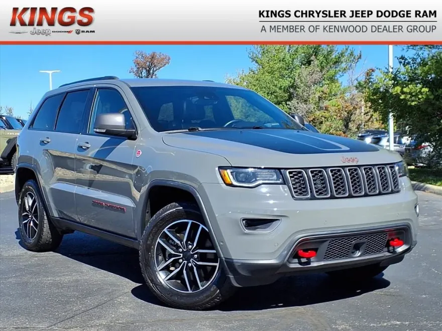 2021 Jeep Grand Cherokee Trailhawk photo 1