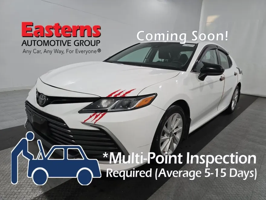 2022 Toyota Camry LE photo 1