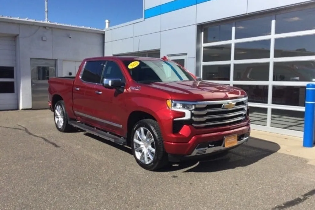 2023 Chevrolet Silverado 1500 High Country photo 1