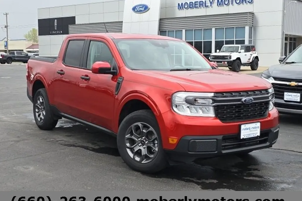 2022 Ford Maverick XLT photo 1