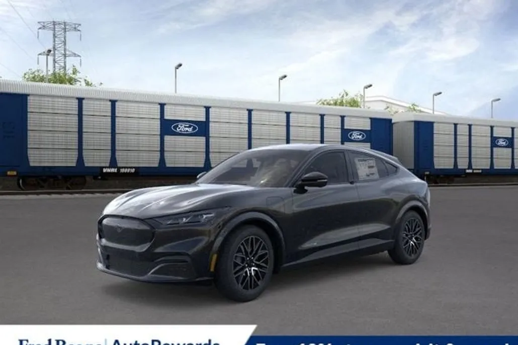 2025 Ford Mustang Mach-E Premium photo 1