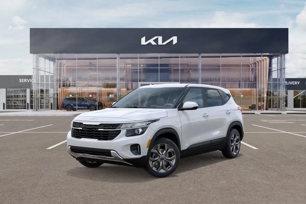 2026 Kia Seltos LX photo 1