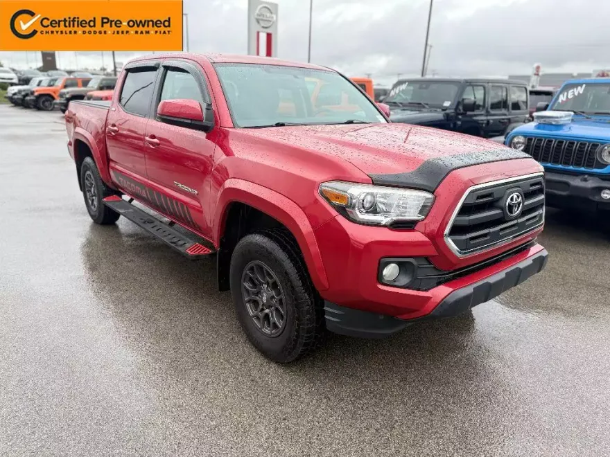 2017 Toyota Tacoma SR5 photo 1