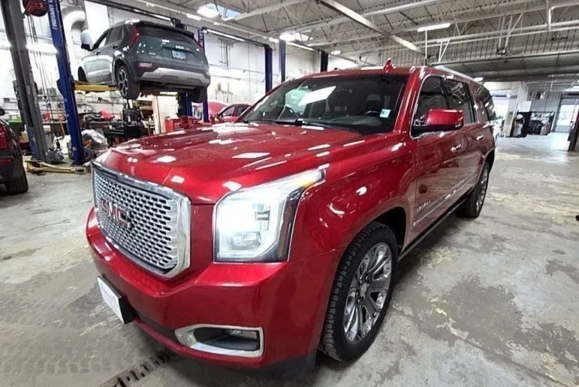 2015 Gmc Yukon XL 1500 Denali photo 1