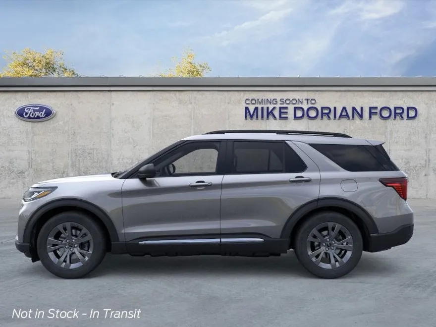 2025 Ford Explorer photo 1