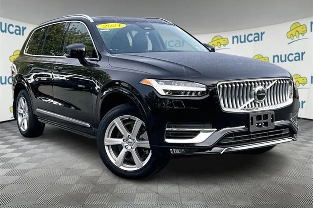 2024 Volvo XC90 B5 Core photo 1