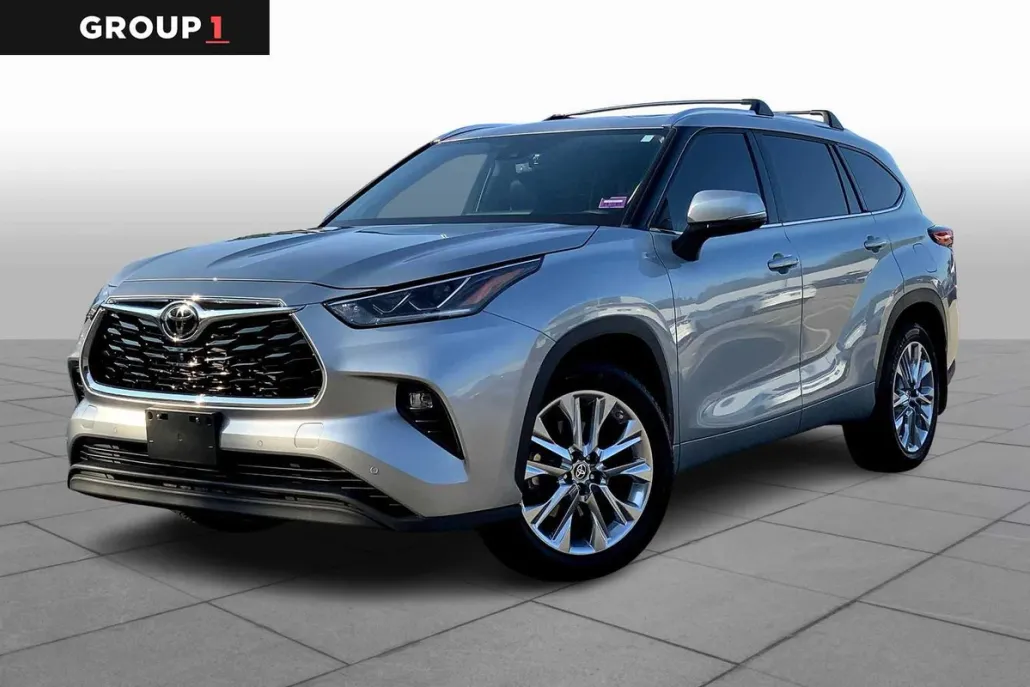 2022 Toyota Highlander Limited photo 1