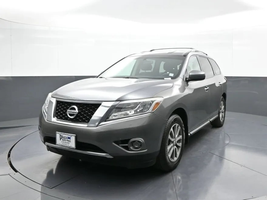 2016 Nissan Pathfinder S photo 1