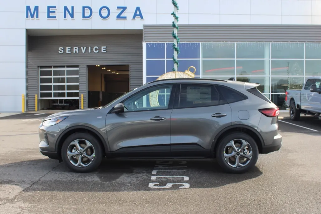 2025 Ford Escape ST-Line photo 1