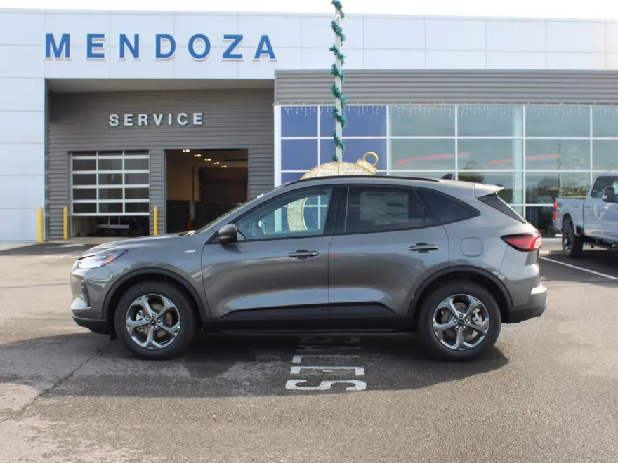 2025 Ford Escape ST-Line photo 1