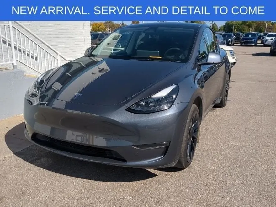 2023 Tesla Model Y Long Range photo 1