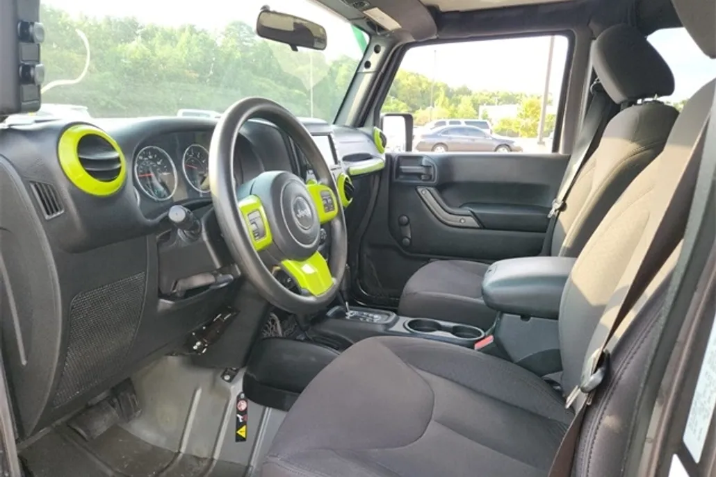 2017 Jeep Wrangler Unlimited Sport photo 1