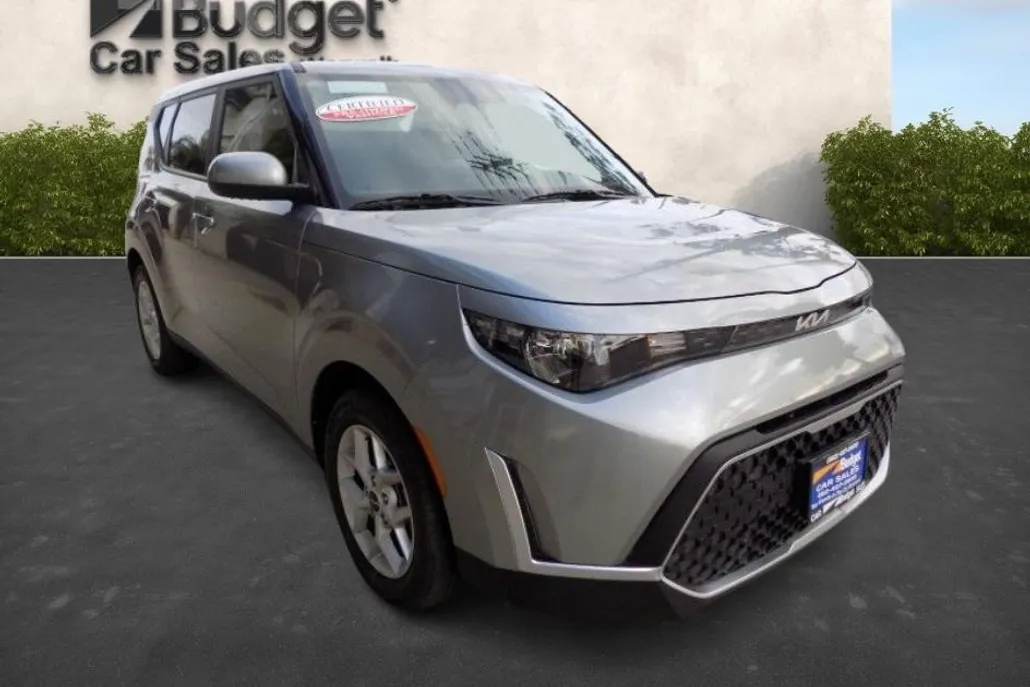 2024 Kia Soul EX photo 1
