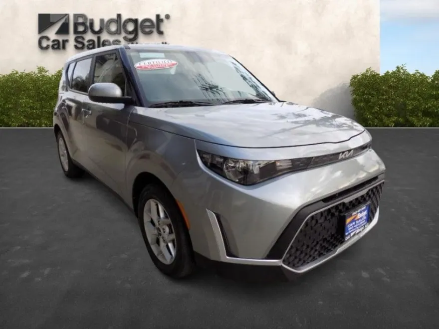 2024 Kia Soul EX photo 1